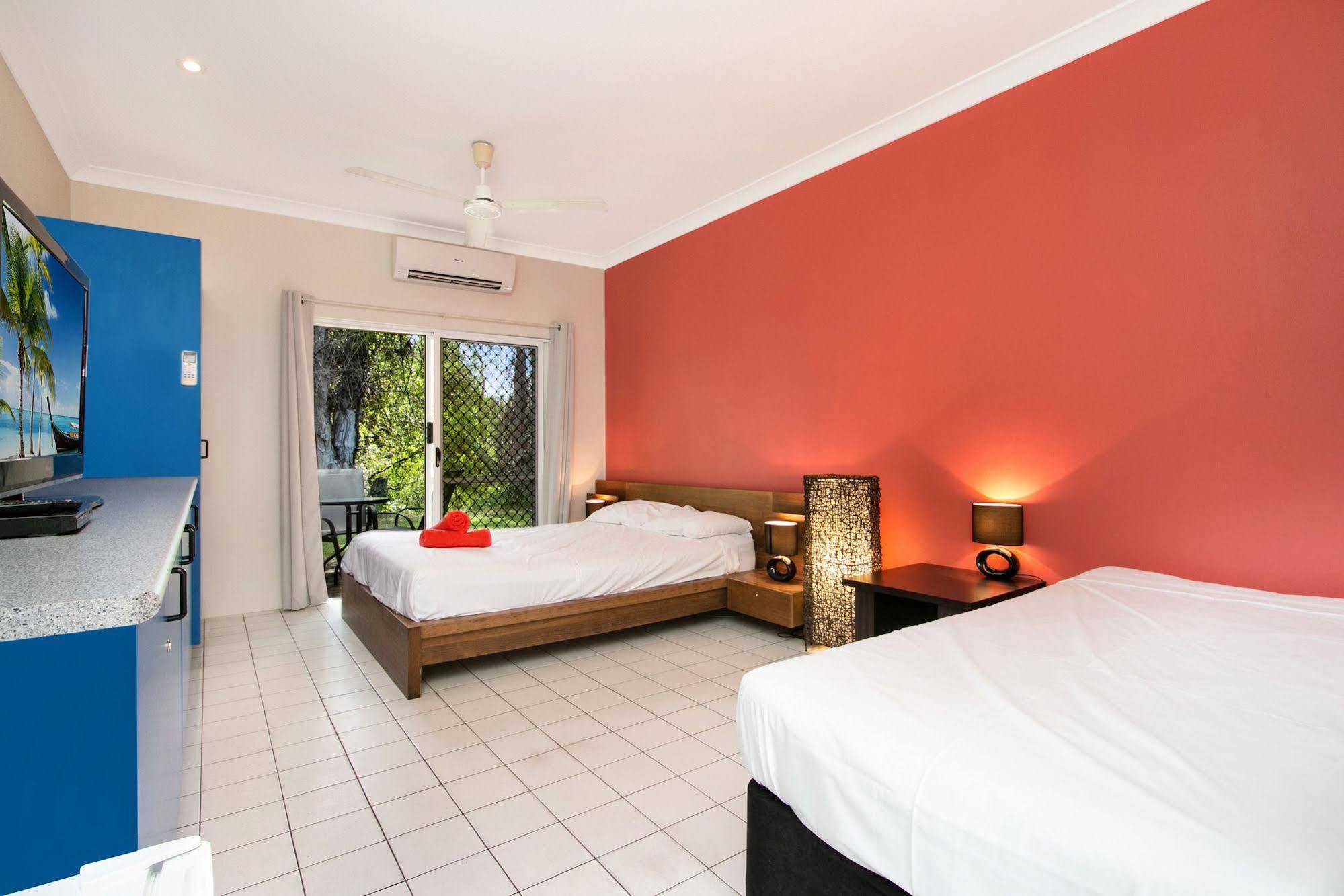 Coral Beach Lodge Port Douglas Exterior foto